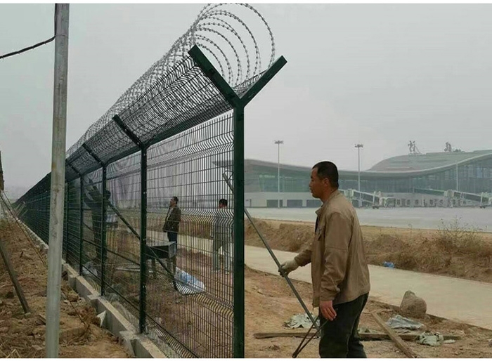 機場物理圍界